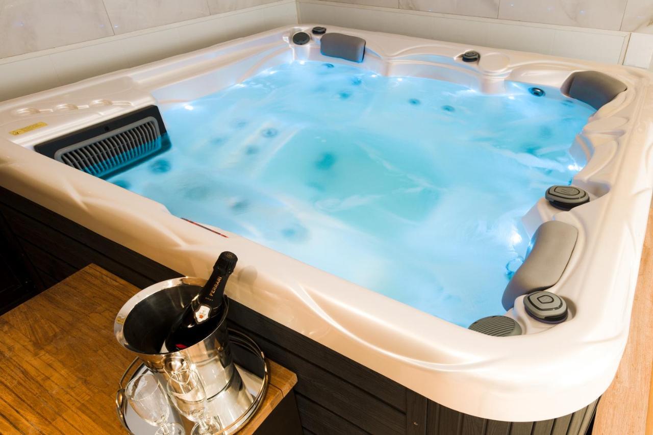 Jacuzzi Spa Prestige Krakkó Kültér fotó